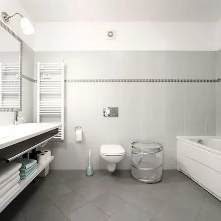 Blue Valica By Briskva Ουμάγκ