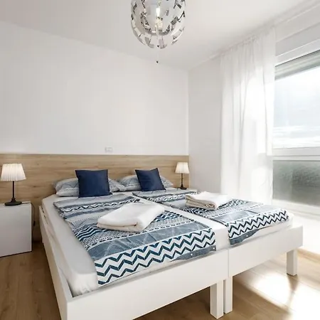 Blue Valica * أوماغ